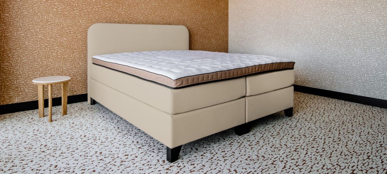 Hotelboxspring Essential met Topper Luxury 160 x 200 cm