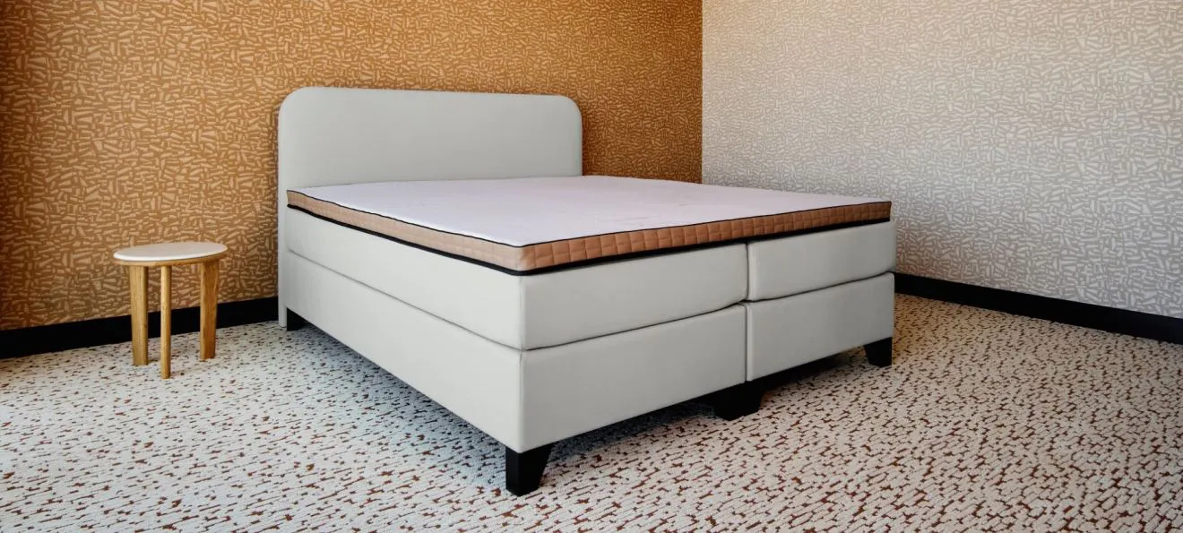 Hotelboxspring Essential met Topper Comfort