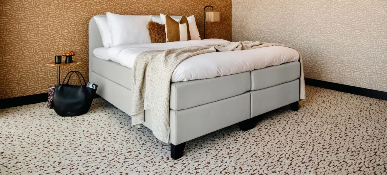 Hotelboxspring Essential met Topper Luxury