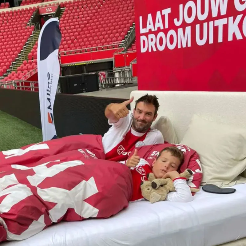 M line laat Ajax-dromen uitkomen!