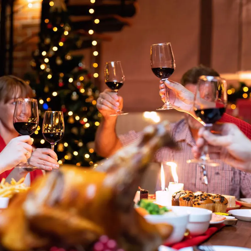 Het belang van ontspanning en mindfulness voor een goede nachtrust tijdens de feestdagen.