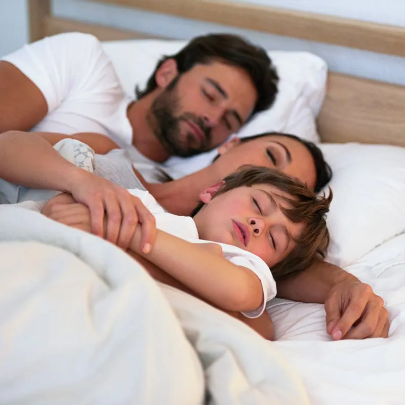 Is samen slapen voor kind en ouders verstandig?