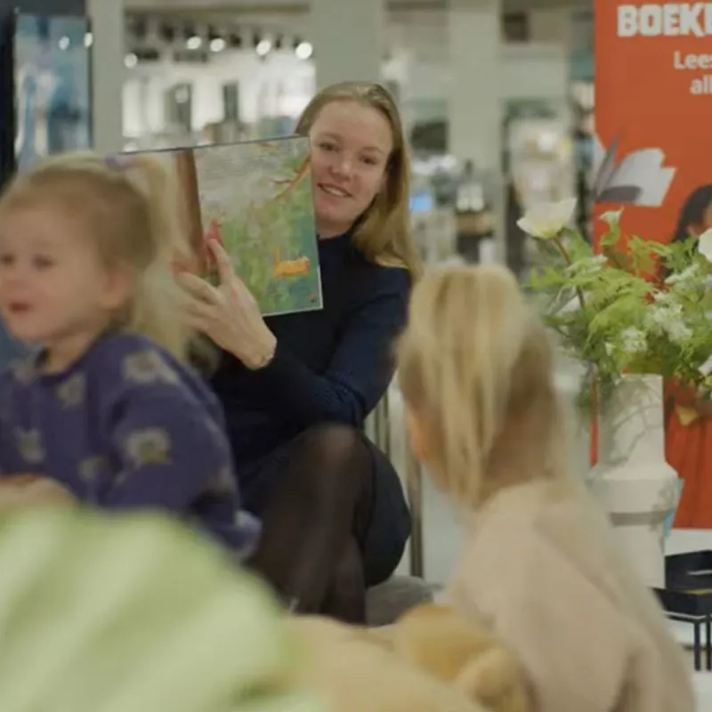 Kiki Bertens leest voor!